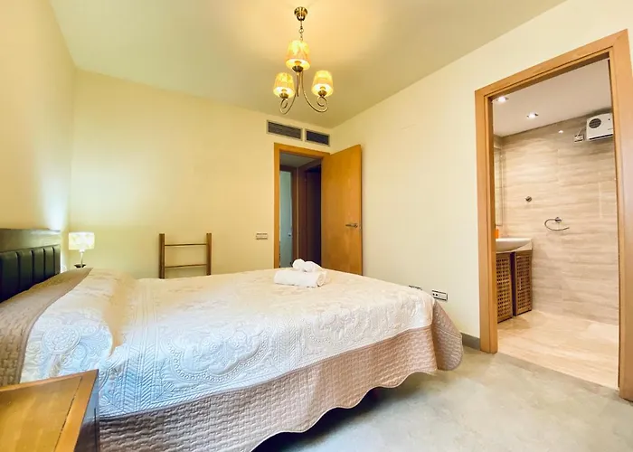 Atico Augusta * كامبريلس